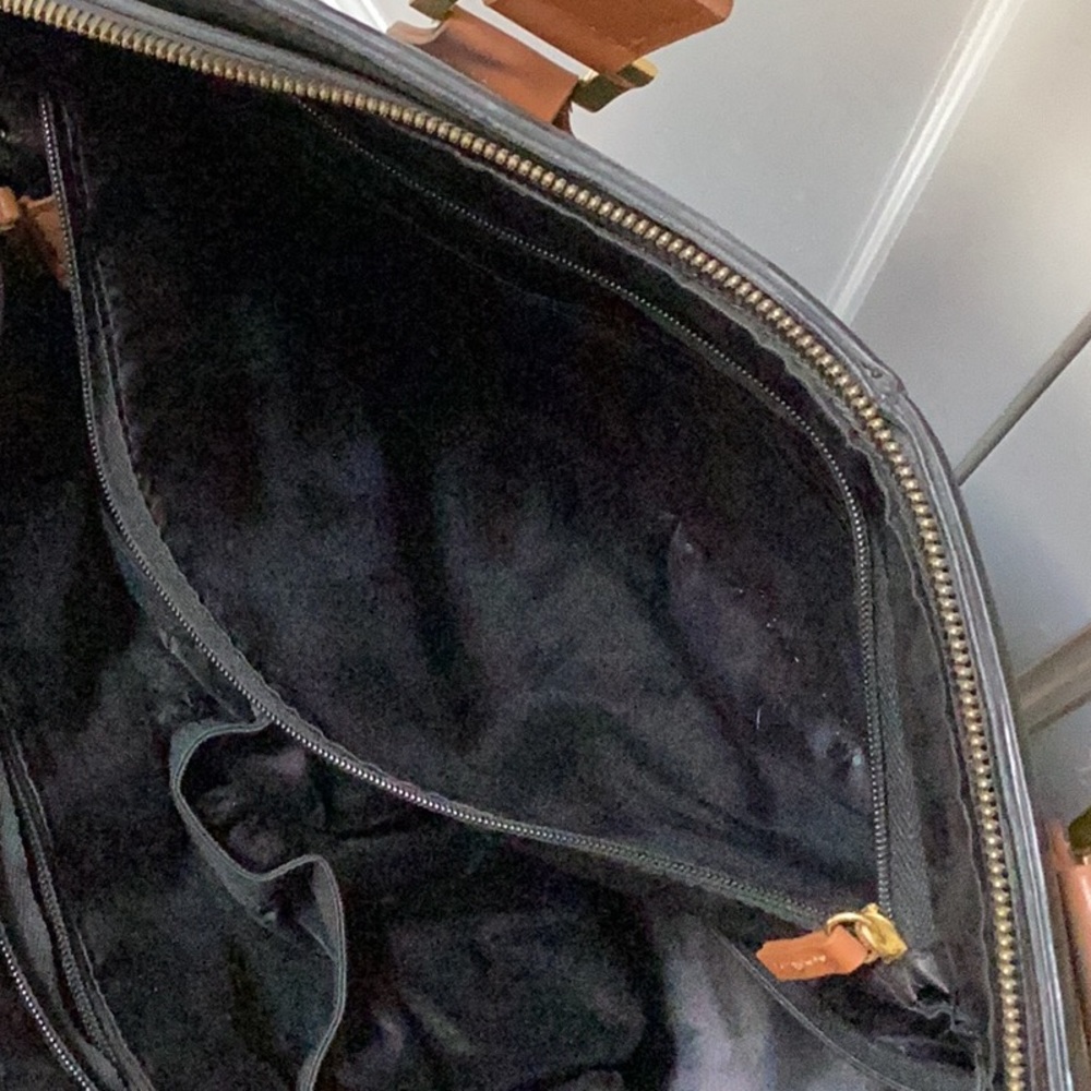 Joy & Iman black leather purse w/matching crossbody on the go bag. - Picture 5 of 8